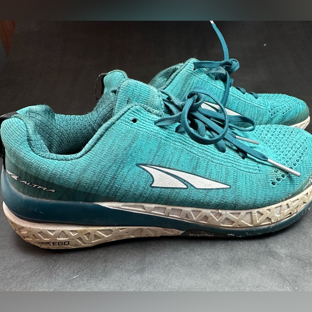 Altra size 9